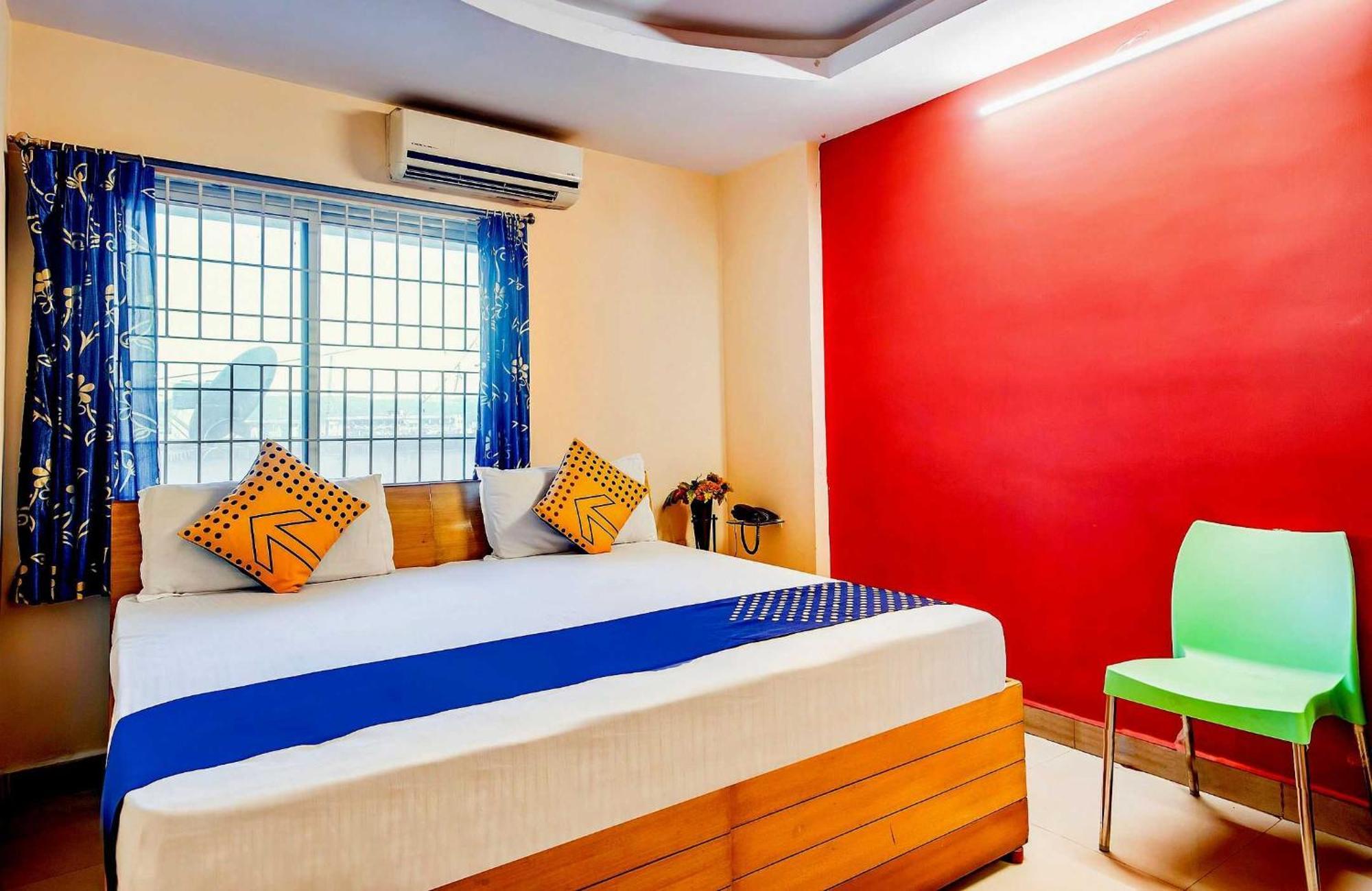 Spot On Sgs Residency Hotell Visakhapatnam Exteriör bild
